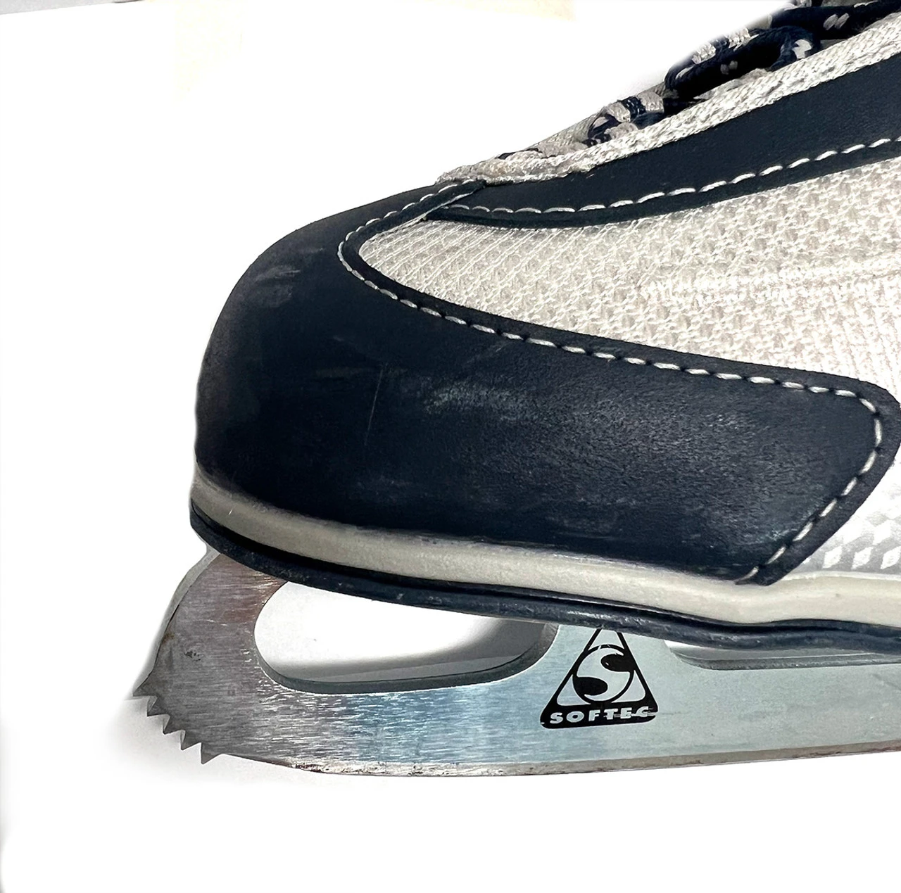 Jackson Ultima Figure Skates - Softec ST2300- Size Youth 1 Only (Refurbished) 5 Jackson Ultima Figure Skates - Softec ST2300- Size Youth 1 Only (Refurbished) - Image 3